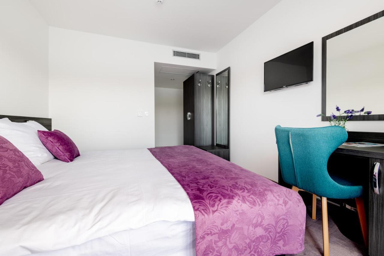 Hotel Novum Неум Екстериор снимка