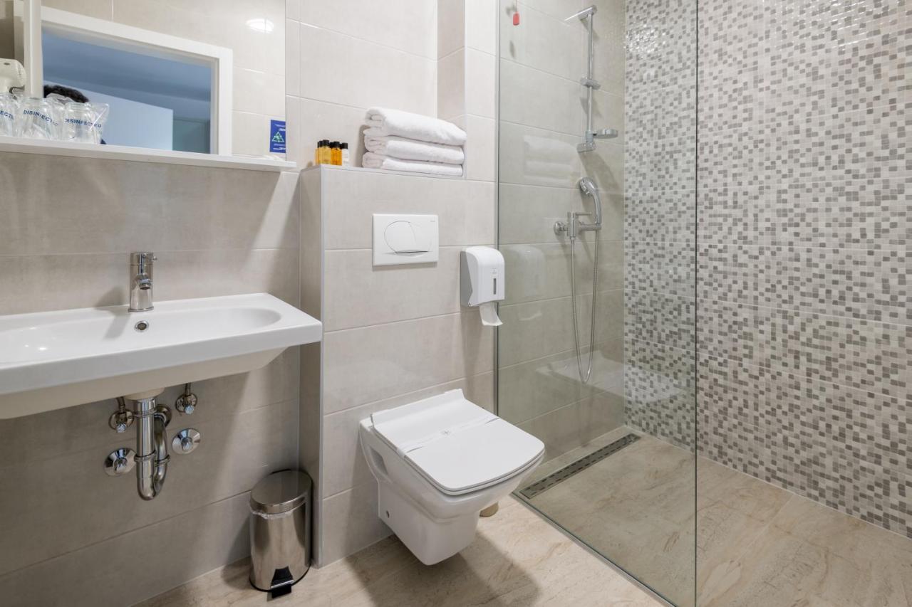Hotel Novum Неум Екстериор снимка