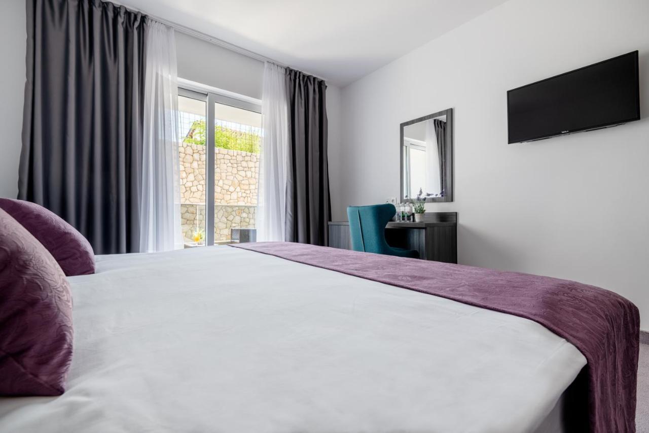 Hotel Novum Неум Екстериор снимка