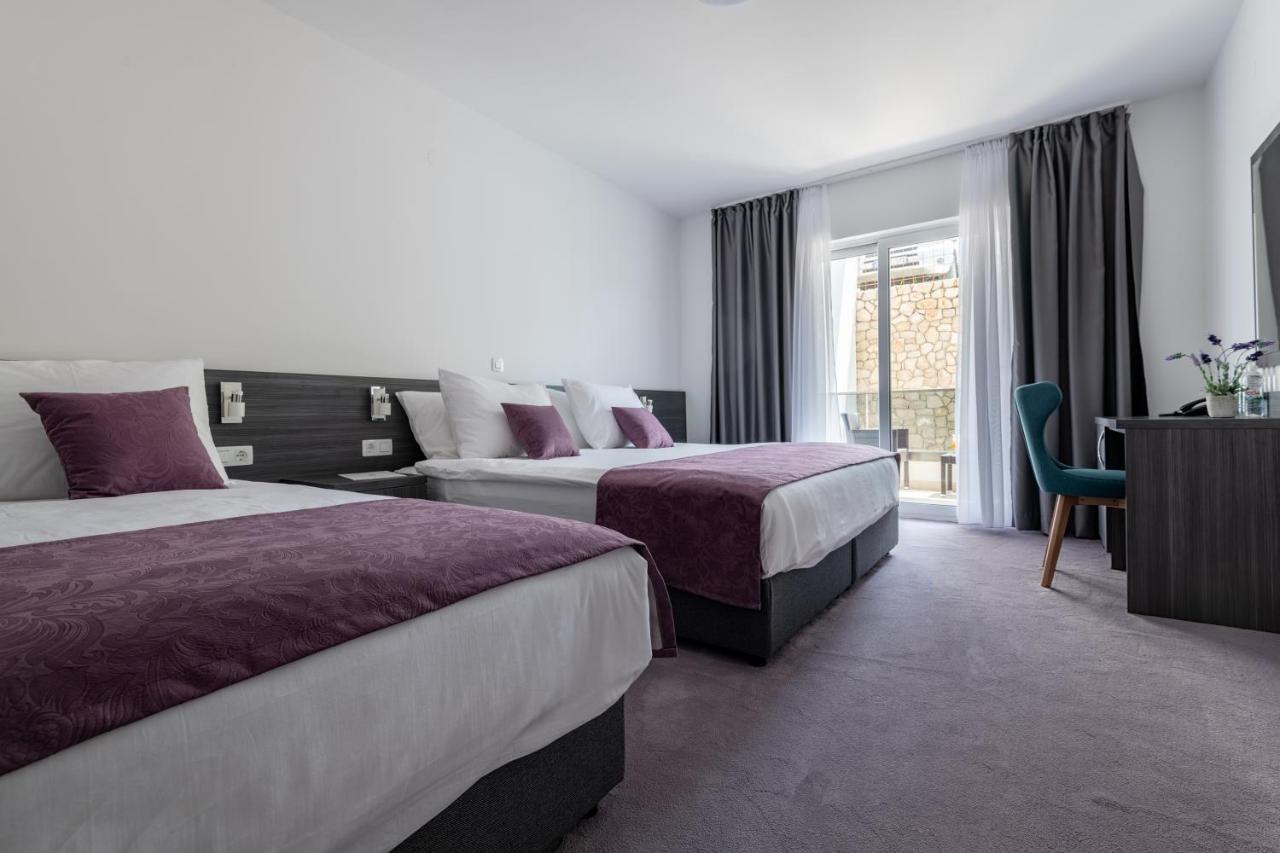 Hotel Novum Неум Екстериор снимка