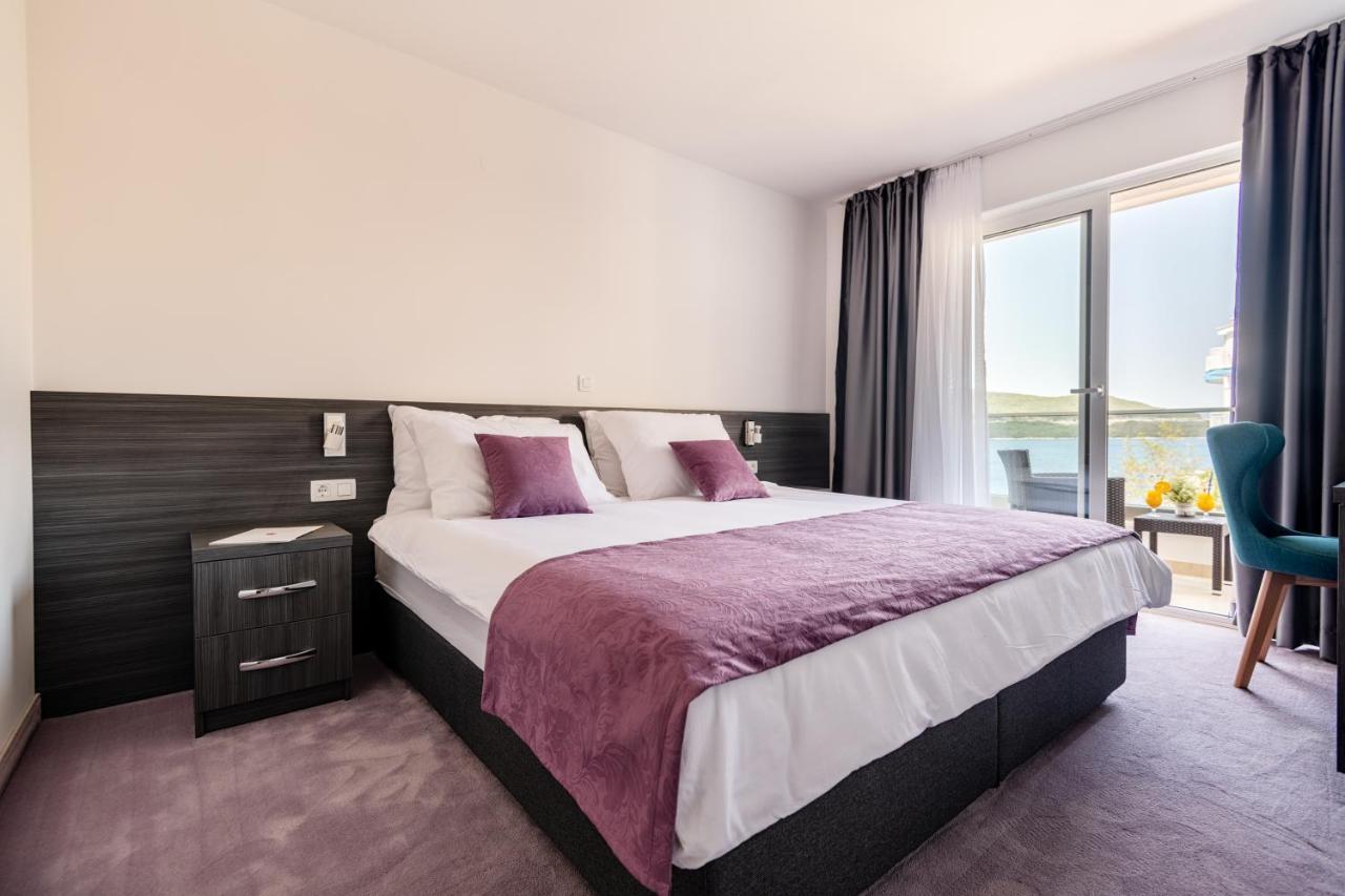 Hotel Novum Неум Екстериор снимка